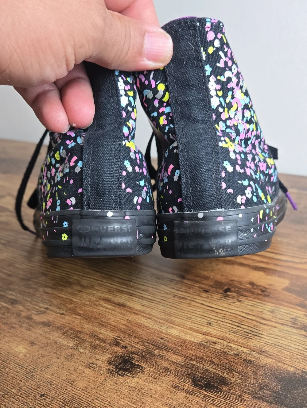Converse Kid's Chuck Taylor All Star Black High-Top Confetti Print Sneakers Sz 4